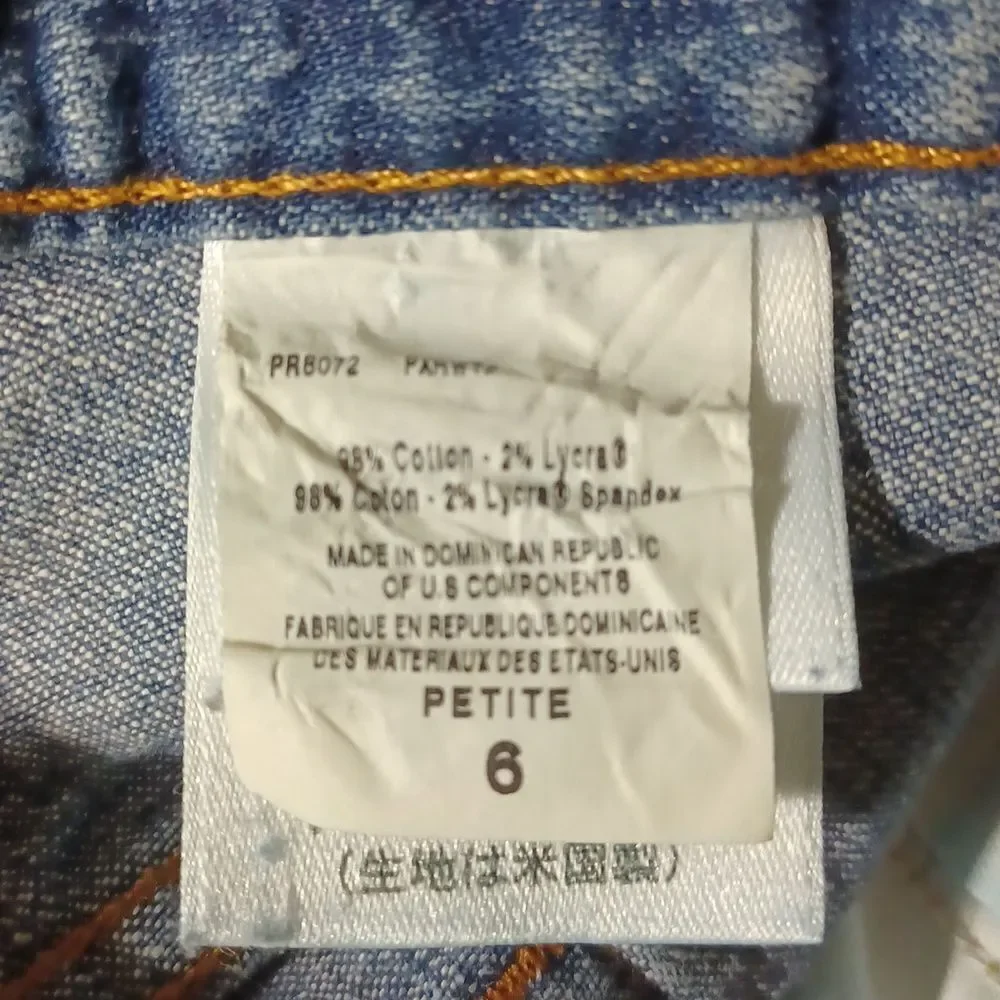 419510..Eddie Bauer Ankle Bootcut Jeans Size 6P,  W28